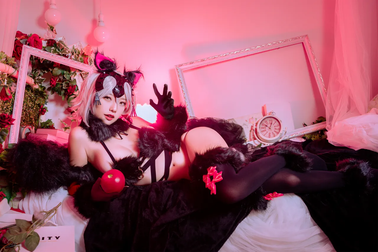 Messie Huang - Jeanne Alter Wolf-erohere14.webp